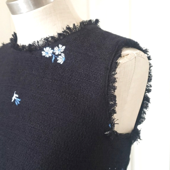 ANN TAYLOR Black Sleeveless Embroidered Top Floral Design - Picture 8 of 16